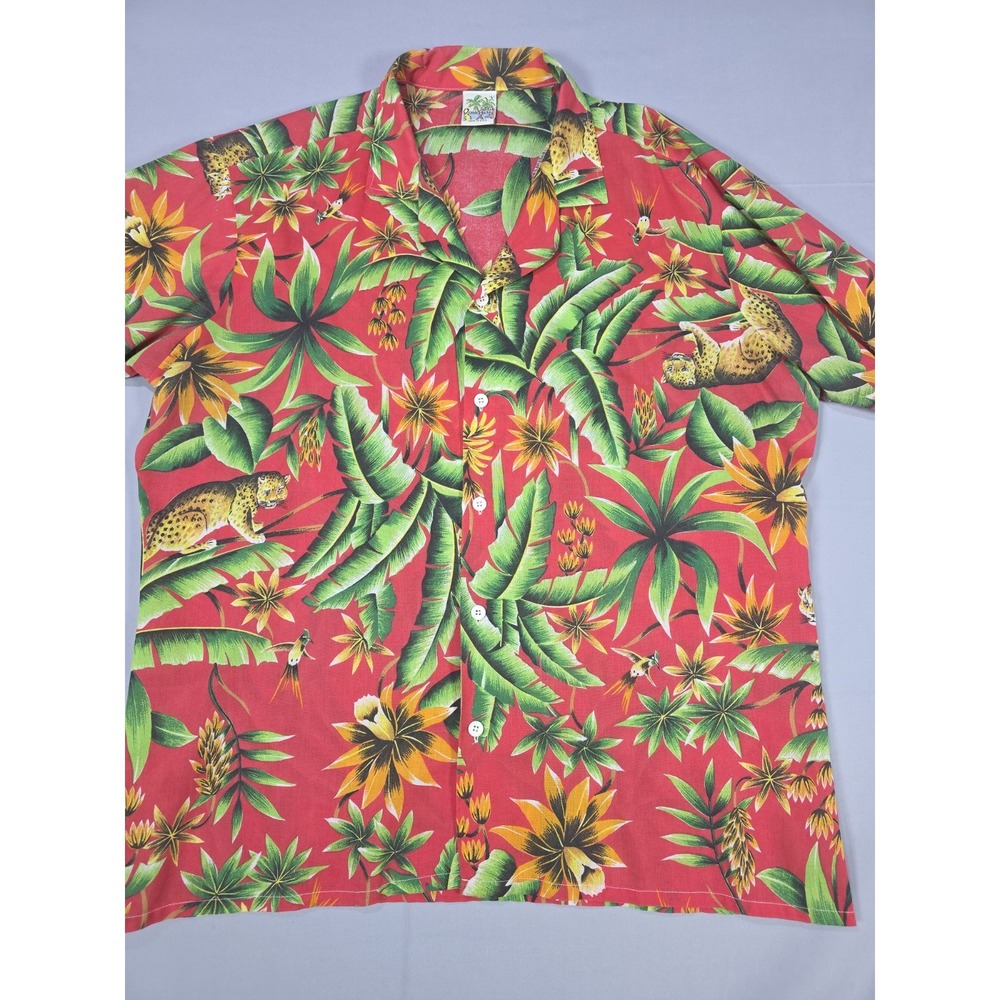 Red Cheetah Print Button Down Men Shirt‎ Large Animal Short Sleeve Oceanaire